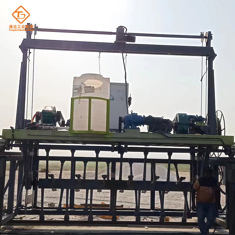 ��ʽҺ�����������C���ü��Y(ji��)��(g��u)���c����ʽ�����C�r���Ƕ���?