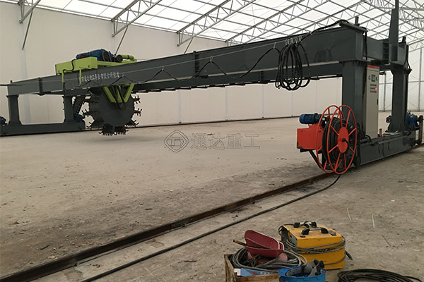 ������܇�~݆���������C