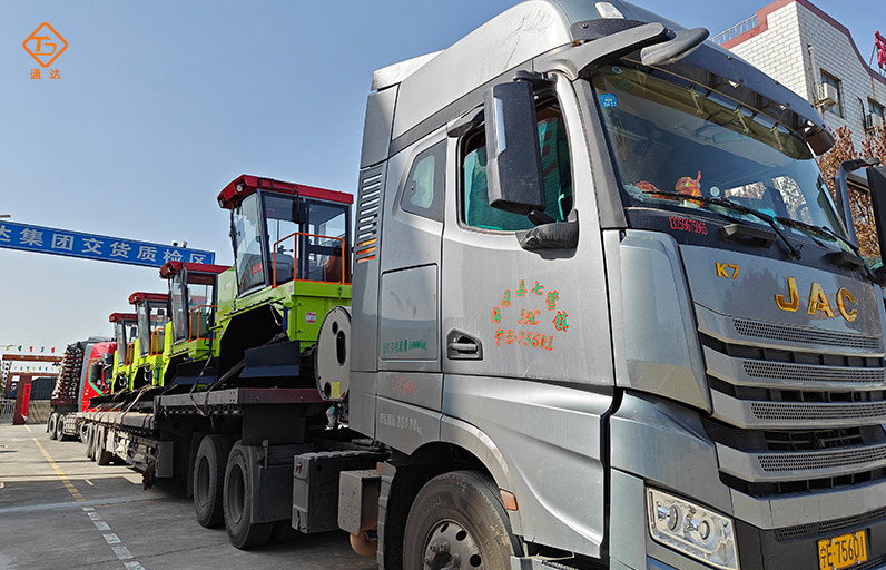 寧夏海原5臺定制履帶翻拋機發(fā)貨 寧夏海原5臺定制履帶翻拋機發(fā)貨